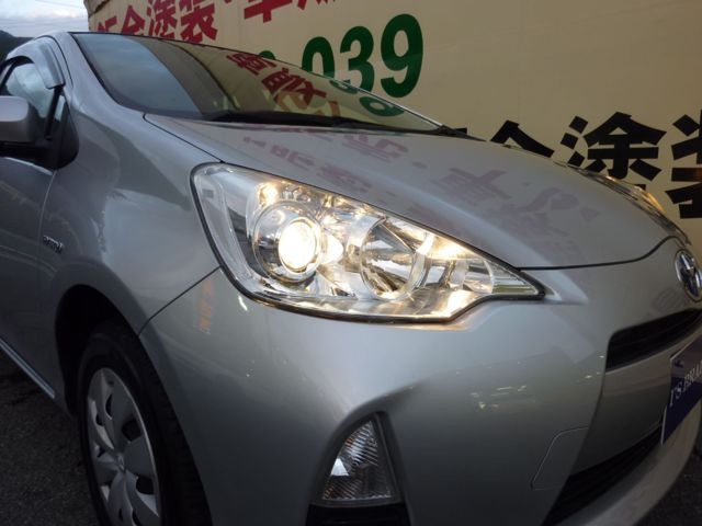トヨタ アクア １．５ Ｌ H24年 (中国) 99