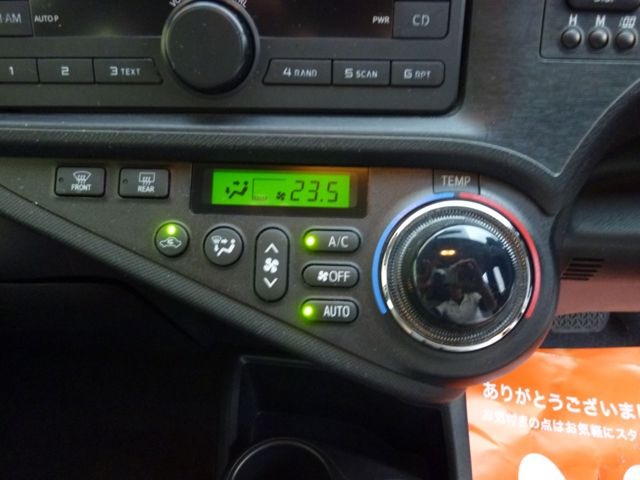 トヨタ アクア １．５ Ｌ H24年 (中国) 99