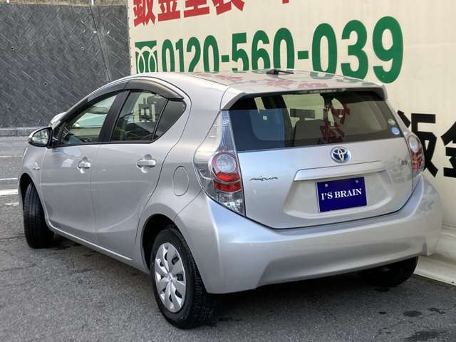 トヨタ アクア １．５ Ｌ H26年 (中国) 99