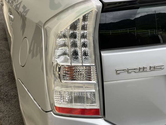 トヨタ プリウス １．８ Ｓ H21年 (中国) 99