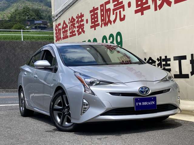 トヨタ プリウス １．８ Ｓ セーフティ プラス H29年 (中国) 99