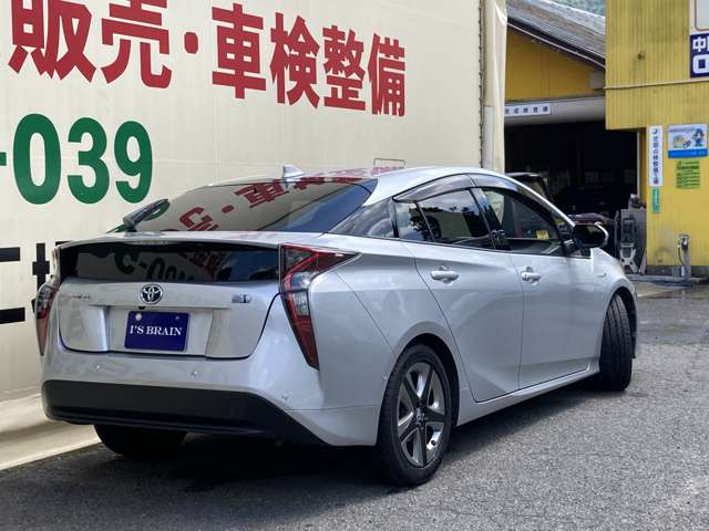トヨタ プリウス １．８ Ｓ セーフティ プラス H29年 (中国) 99