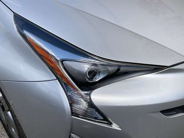 トヨタ プリウス １．８ Ｓ セーフティ プラス H29年 (中国) 99