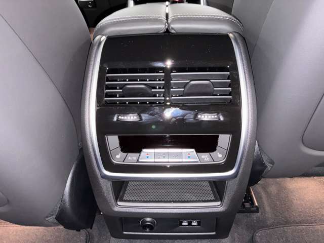 ＢＭＷ ＸＭ ４．４ ４ＷＤ R7年 (近畿) 99