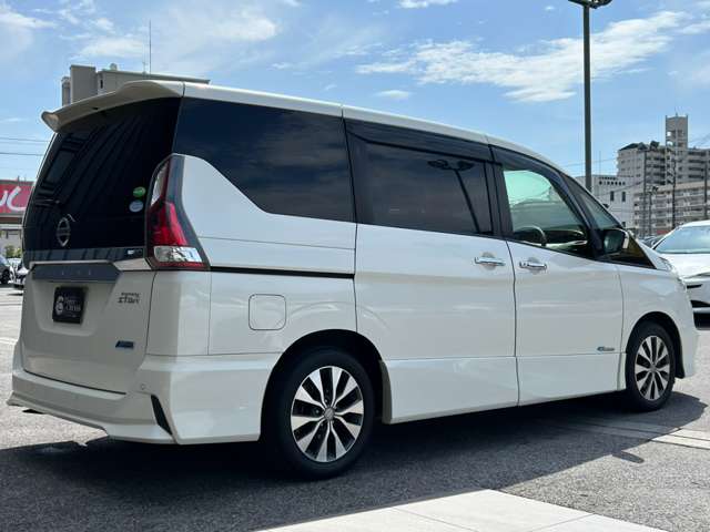 日産 セレナ ２．０ ハイウェイスター Ｖセレクション H29年 (近畿) 99