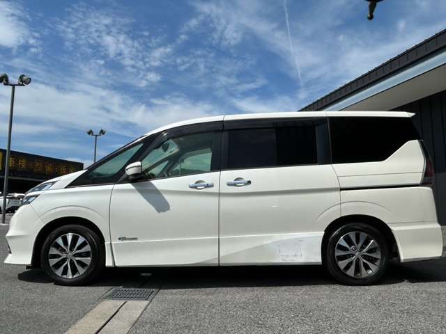 日産 セレナ ２．０ ハイウェイスター Ｖセレクション H29年 (近畿) 99