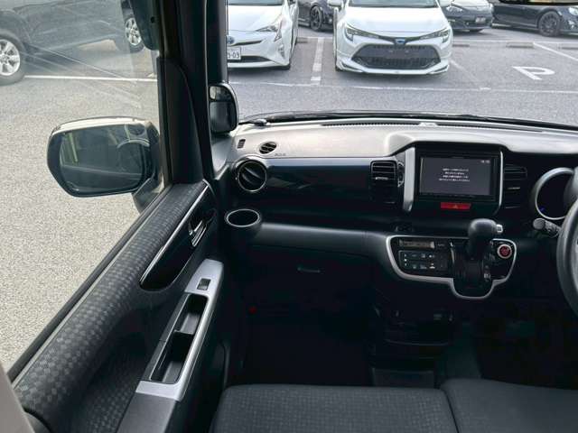 ホンダ Ｎ　ＢＯＸ ６６０ カスタムＧ ＳＳパッケージ ４ＷＤ H27年 (近畿) 99