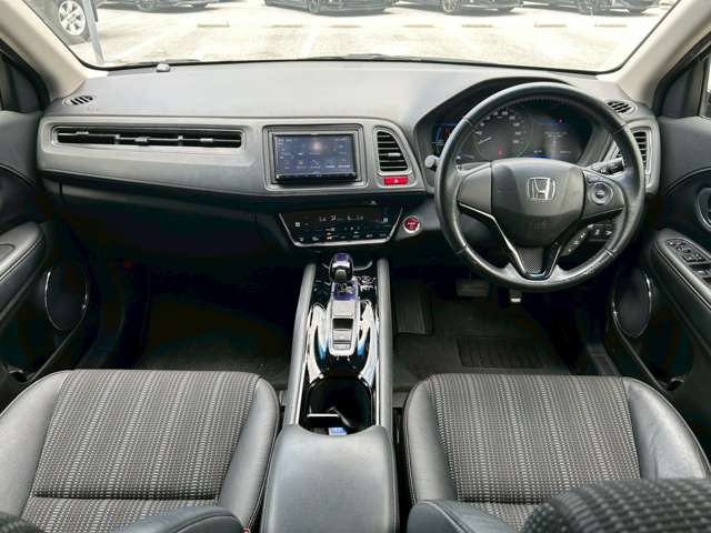 ホンダ ヴェゼル １．５ ハイブリッド Ｚ H27年 (近畿) 99