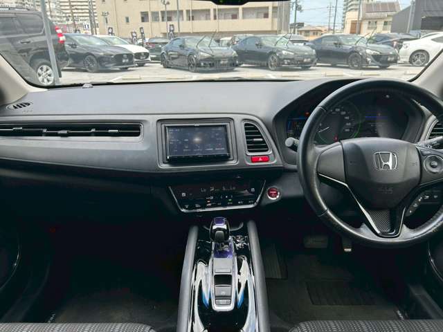 ホンダ ヴェゼル １．５ ハイブリッド Ｚ H27年 (近畿) 99