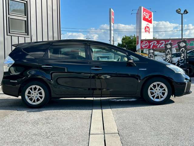 トヨタ プリウスΑ １．８ Ｓ チューン ブラック H25年 (近畿) 99