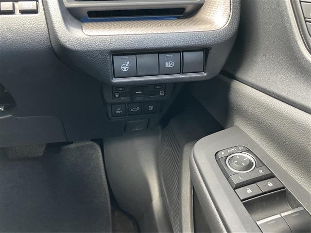 トヨタ プリウスＰＨＶ ２．０ プラグインハイブリッド Ｚ R7年 (中国) 99