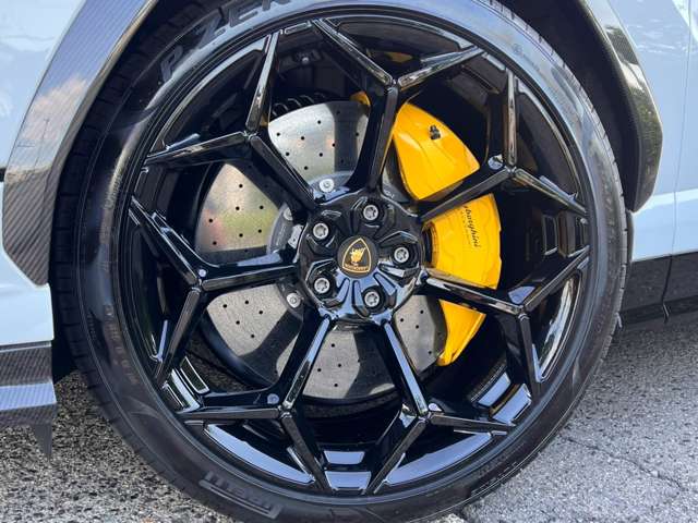 ランボルギーニ ウルス ペルフォルマンテ ４ＷＤ R6年 (東海) 99