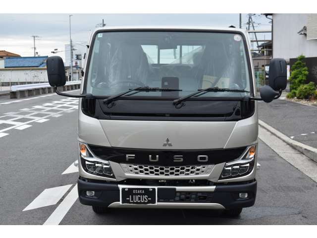 三菱フソウ キャンター ３．０ ダブルキャブ 全低床 ディーゼルターボ R8年 (近畿) 99