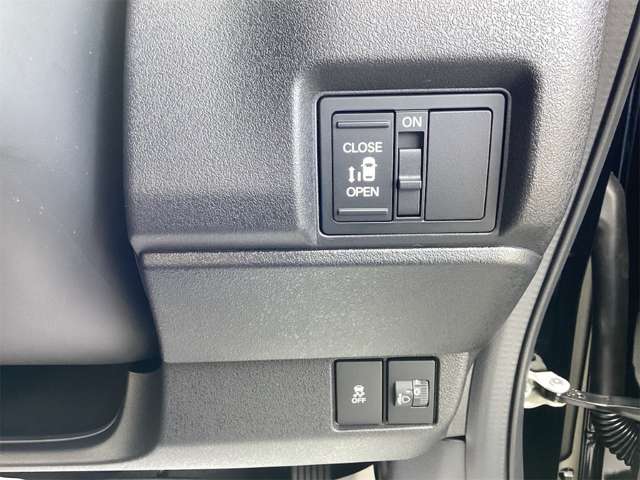 ホンダ Ｎ　ＢＯＸ カスタム ６６０ R8年 (近畿) 99