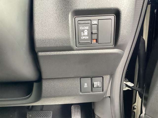 ホンダ Ｎ　ＢＯＸ カスタム ６６０ R8年 (近畿) 99