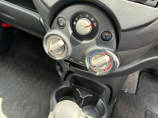 日産 マーチ １．２ Ｘ ＦＯＵＲ ４ＷＤ H25年 (東北) 99