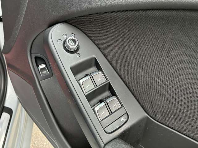 アウディ Ａ４ ２．０ ＴＦＳＩ クワトロ ４ＷＤ H24年 (東北) 99