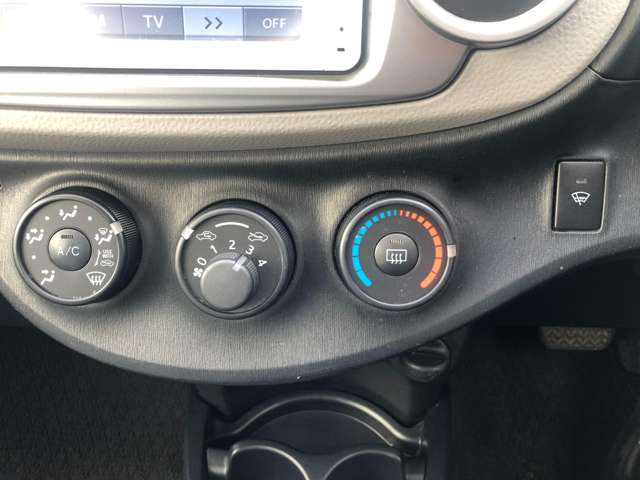 トヨタ ヴィッツ １．３ Ｆ ４ＷＤ H24年 (東北) 99