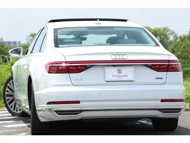アウディ Ａ８ ６０ ＴＦＳＩ クワトロ ４ＷＤ R1年 (東海) 99