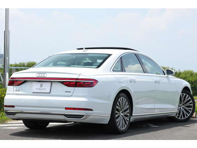 アウディ Ａ８ ６０ ＴＦＳＩ クワトロ ４ＷＤ R1年 (東海) 99