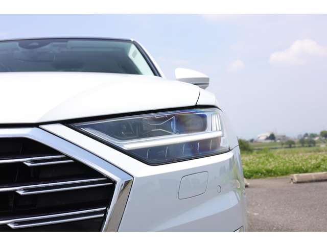 アウディ Ａ８ ６０ ＴＦＳＩ クワトロ ４ＷＤ R1年 (東海) 99