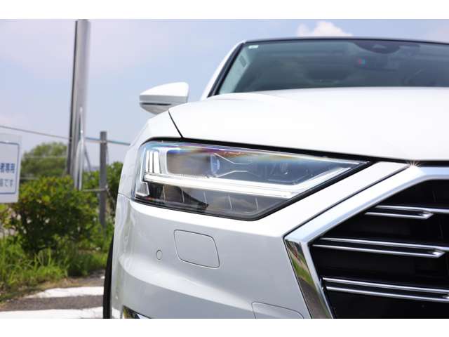 アウディ Ａ８ ６０ ＴＦＳＩ クワトロ ４ＷＤ R1年 (東海) 99