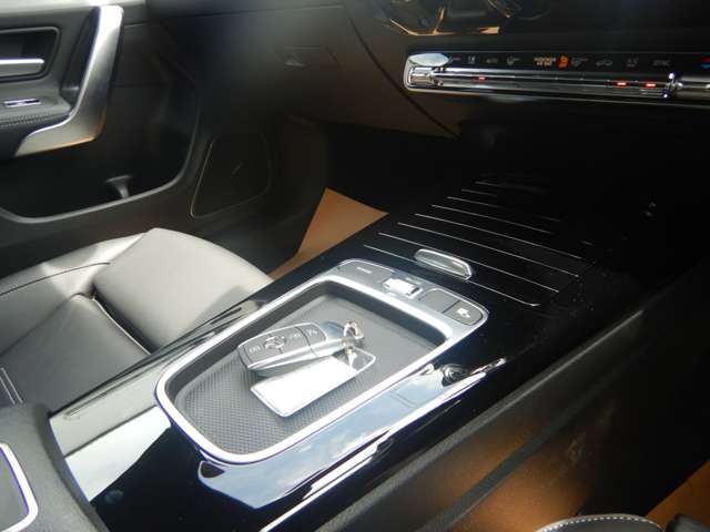 メルセデスベンツ ＣＬＡクラス ＣＬＡ２００Ｄ ＡＭＧラインパッケージ ディーゼルターボ ＭＰ２０２５０２ R6年 (近畿) 99