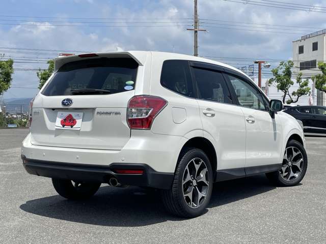 スバル フォレスター ２．０Ｉ－Ｓ アイサイト ４ＷＤ H26年 (近畿) 99