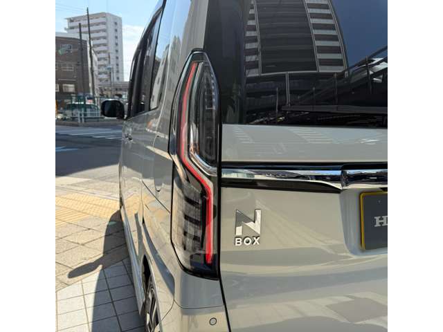 ホンダ Ｎ　ＢＯＸ カスタム ６６０ ＥＸ R5年 (近畿) 99