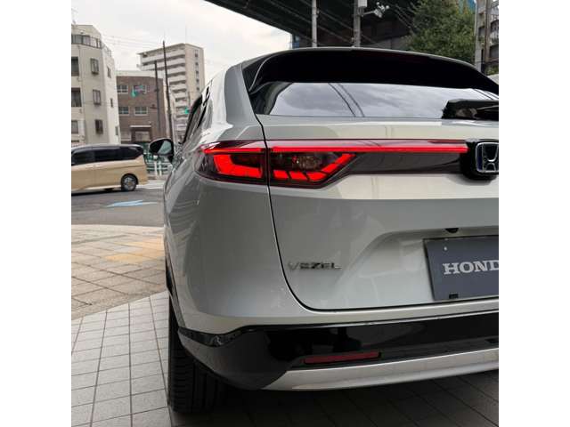 ホンダ ヴェゼル １．５ Ｅ：ＨＥＶ Ｚ R3年 (近畿) 99