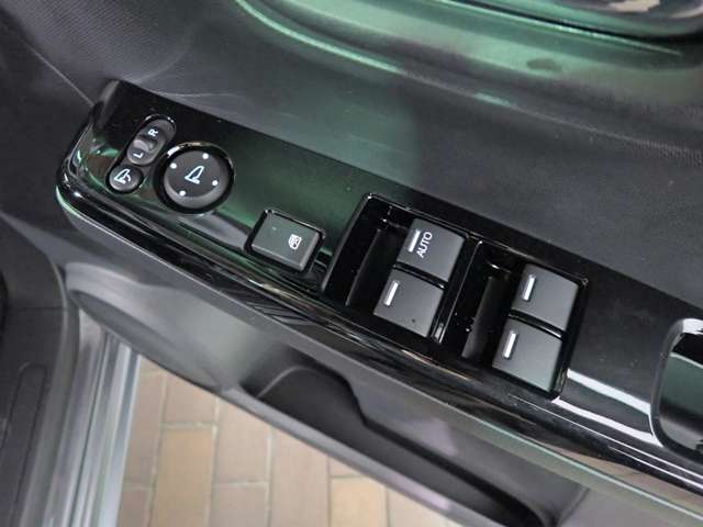 ホンダ Ｎ−ＯＮＥ ６６０ プレミアム R4年 (近畿) 99