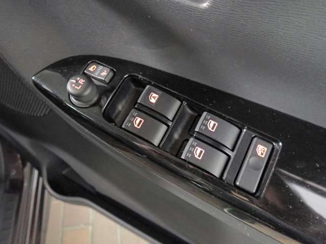 ダイハツ タント ６６０ カスタム Ｘ ＳＡＩＩＩ H29年 (近畿) 99