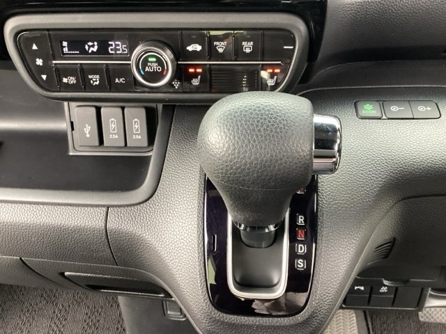 ホンダ Ｎ　ＢＯＸ カスタム ６６０ Ｌ R3年 (近畿) 99