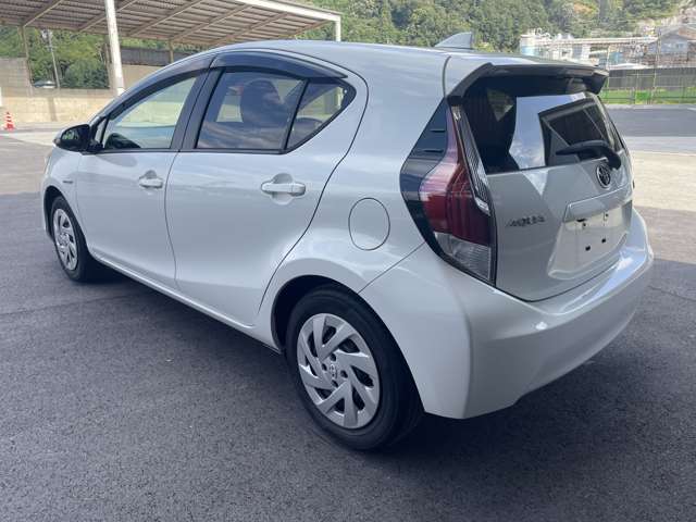 トヨタ アクア １．５ Ｇ H28年 (中国) 99