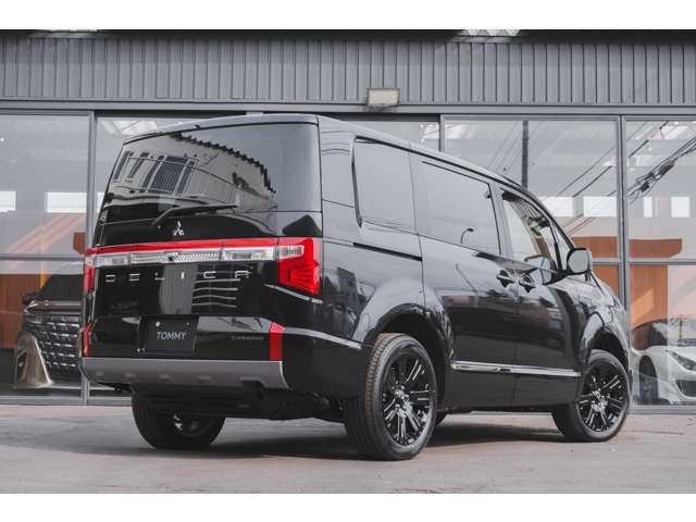 三菱 デリカ　Ｄ：５ ２．２ シャモニー 電動サイドステップ装着車 ディーゼルターボ ４ＷＤ R6年 (北海道) 99
