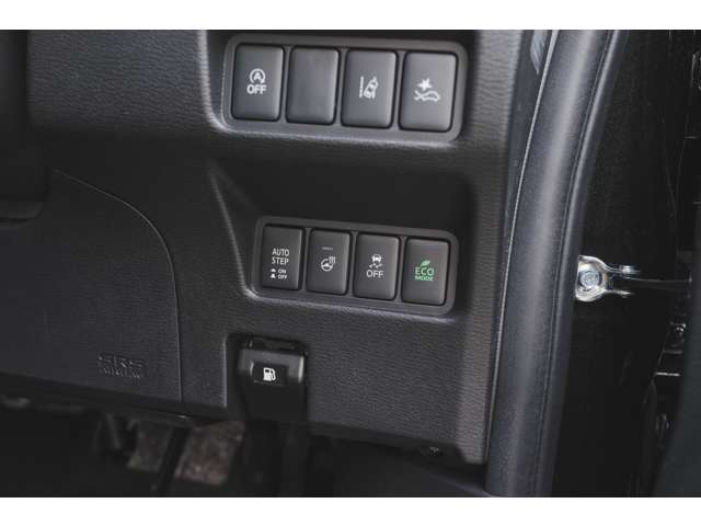 三菱 デリカ　Ｄ：５ ２．２ シャモニー 電動サイドステップ装着車 ディーゼルターボ ４ＷＤ R6年 (北海道) 99