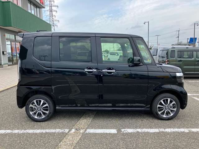 ホンダ Ｎ　ＢＯＸ カスタム ６６０ ４ＷＤ R7年 (甲信越・北陸) 99