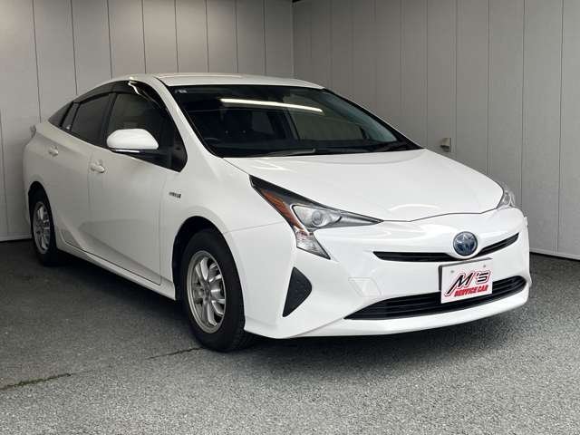トヨタ プリウス １．８ Ｓ Ｅ－ＦＯＵＲ ４ＷＤ H28年 (東北) 99