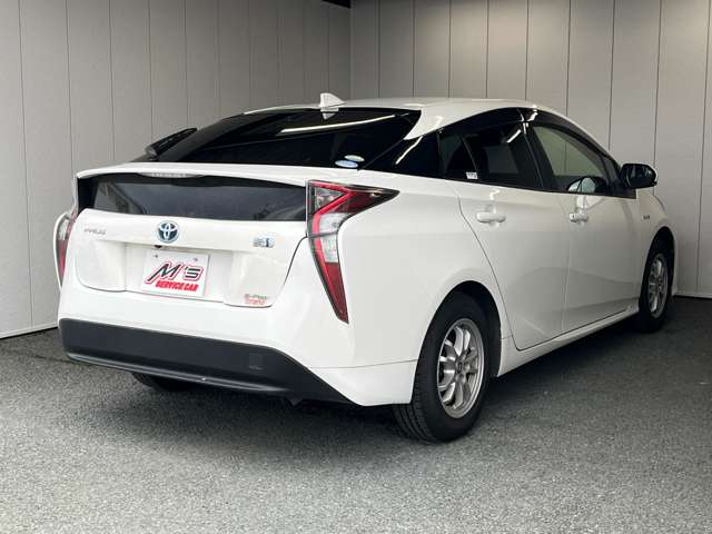 トヨタ プリウス １．８ Ｓ Ｅ－ＦＯＵＲ ４ＷＤ H28年 (東北) 99