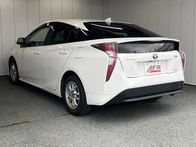 トヨタ プリウス １．８ Ｓ Ｅ－ＦＯＵＲ ４ＷＤ H28年 (東北) 99