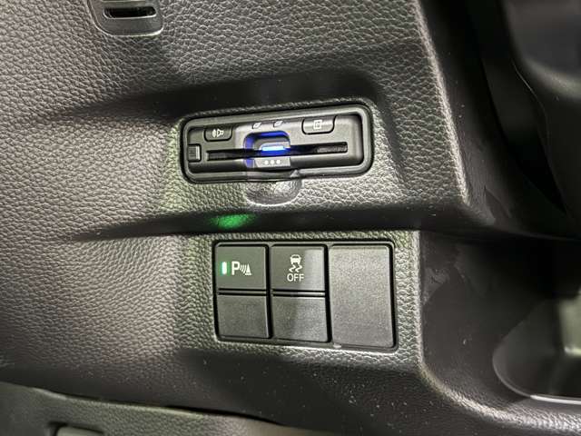 ホンダ Ｎ　ＢＯＸ カスタム ６６０ Ｌ ターボ R3年 (近畿) 99