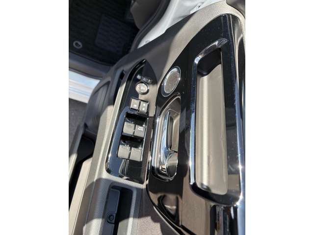 ホンダ Ｎ　ＢＯＸ カスタム ６６０ Ｌ R3年 (中国) 99