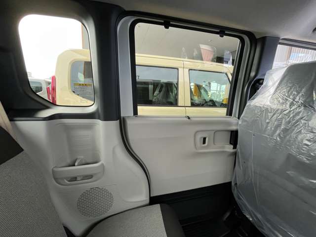 ホンダ Ｎ　ＢＯＸ ６６０ R8年 (四国) 99