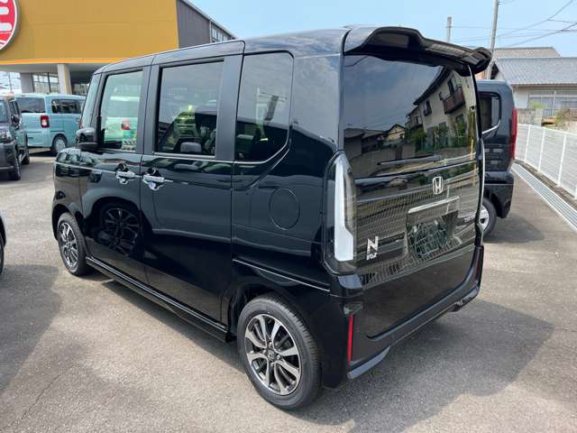 ホンダ Ｎ　ＢＯＸ カスタム ６６０ R8年 (四国) 99
