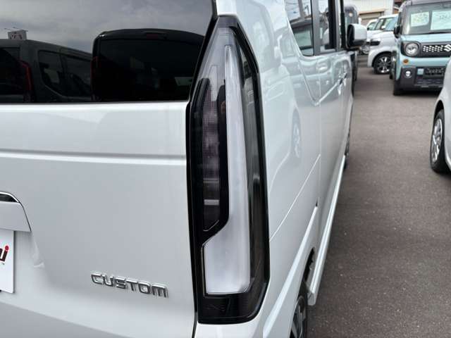 ホンダ Ｎ　ＢＯＸ カスタム ６６０ R8年 (四国) 99