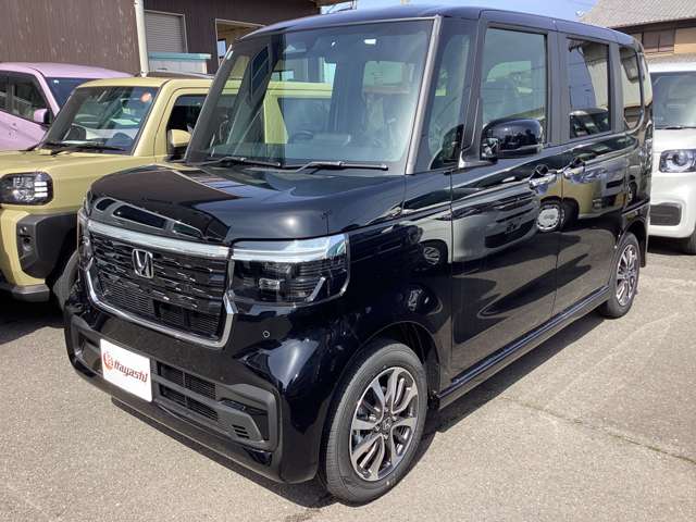 ホンダ Ｎ　ＢＯＸ カスタム ６６０ R8年 (四国) 99