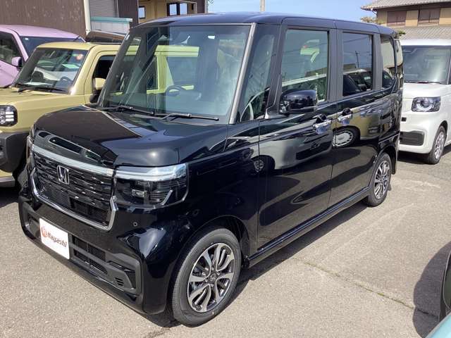ホンダ Ｎ　ＢＯＸ カスタム ６６０ R8年 (四国) 99