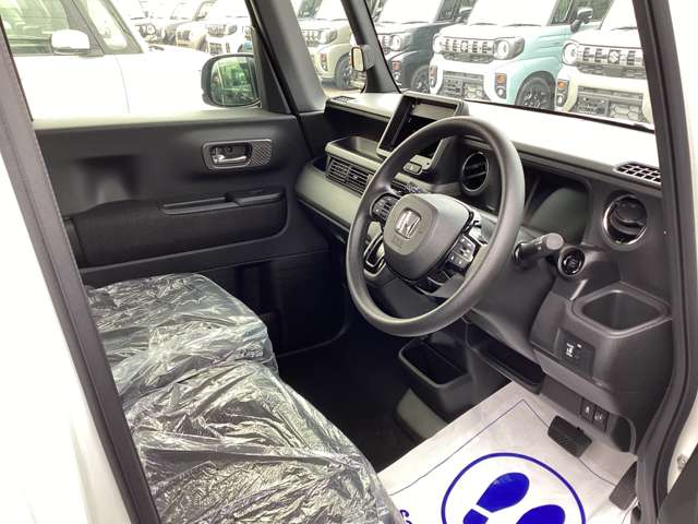 ホンダ Ｎ　ＢＯＸ カスタム ６６０ R8年 (四国) 99