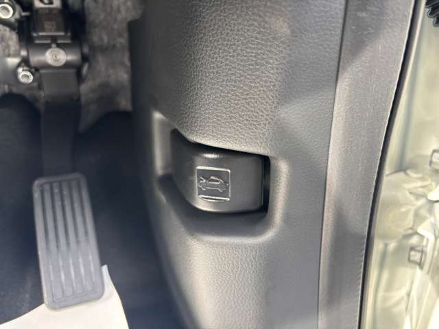 ホンダ Ｎ　ＢＯＸ カスタム ６６０ R7年 (四国) 99
