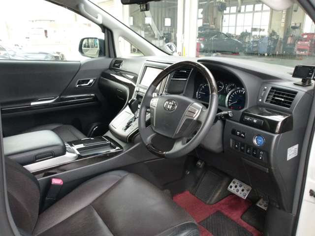 トヨタ アルファード　ハイブリッド ２．４ ＳＲ プレミアムシートパッケージ ４ＷＤ H26年 (関東) 99